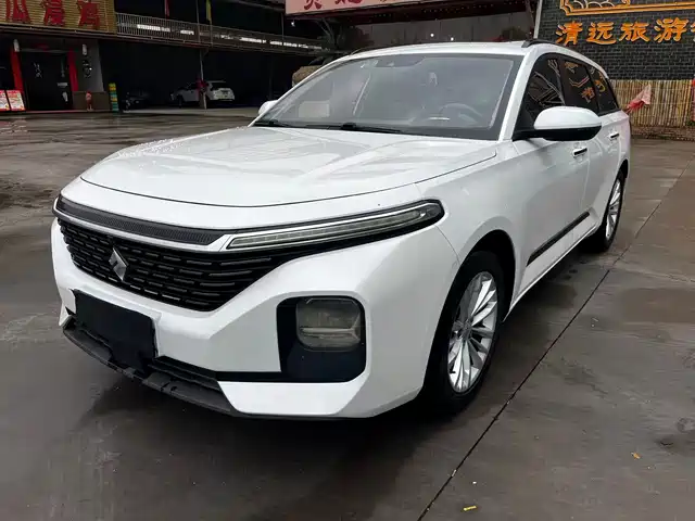 Baojun Baojun RC-5