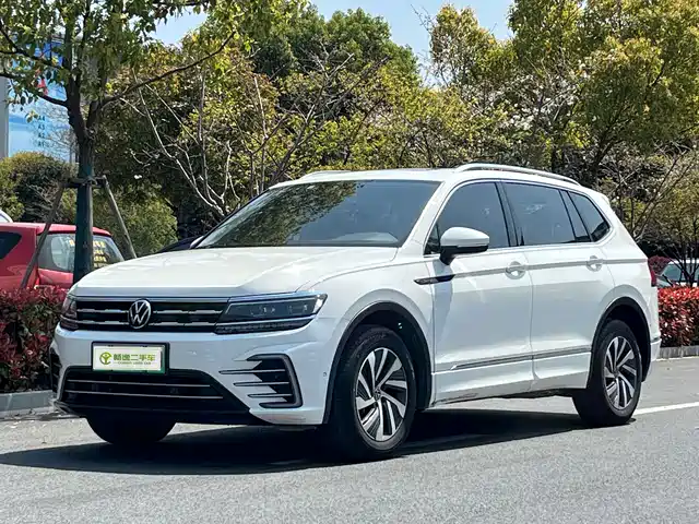 Volkswagen Tiguan L PHEV 2021