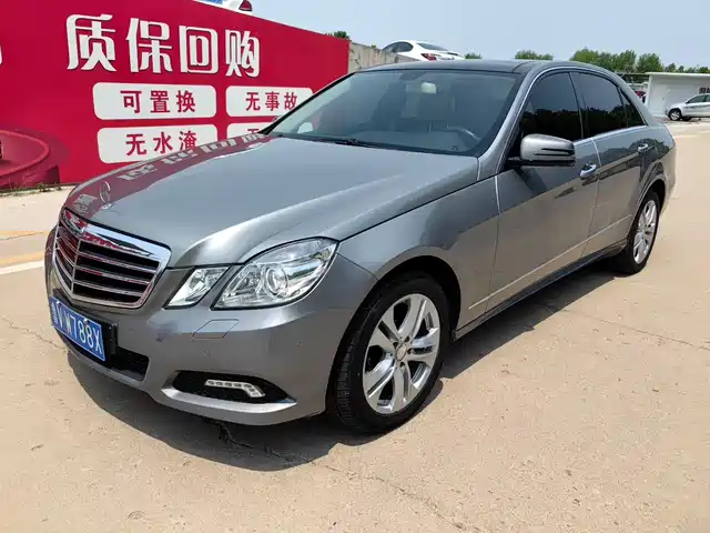Mercedes-Benz Mercedes-Benz E-Class (Import) 2010