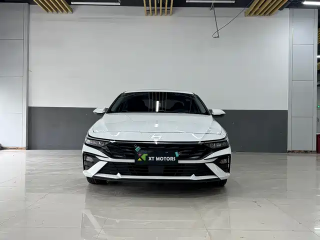 Hyundai Elantra 2024
