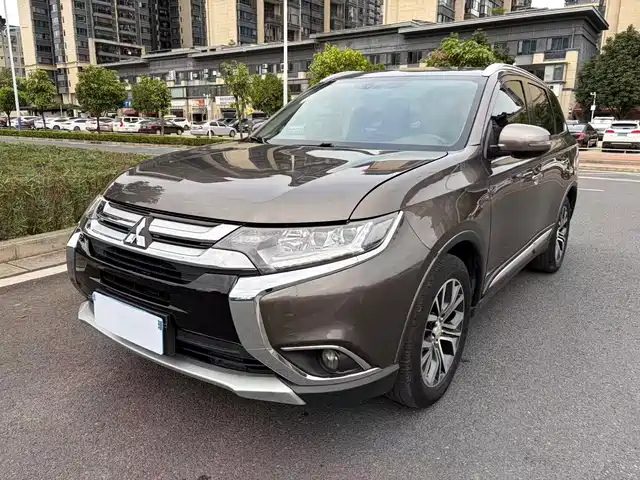 Mitsubishi Outlander 2018