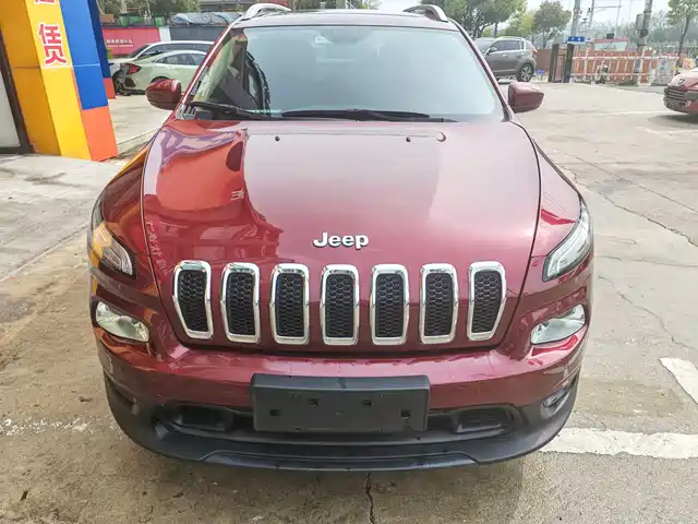Jeep Cherokee 2016