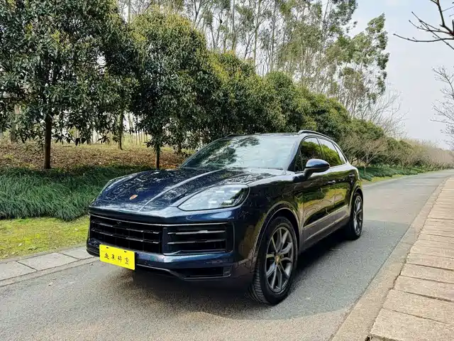 Porsche Cayenne 2025