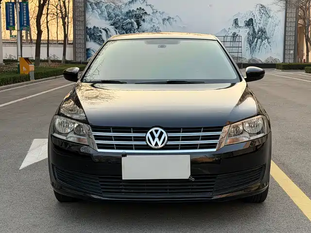 Volkswagen Lavida 2013