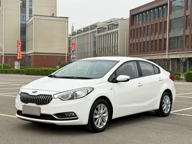 Kia Kia K3 2015