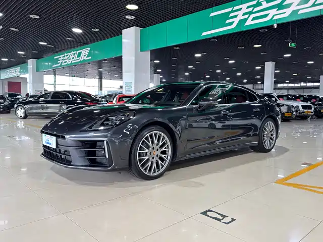 Porsche Panamera 2024