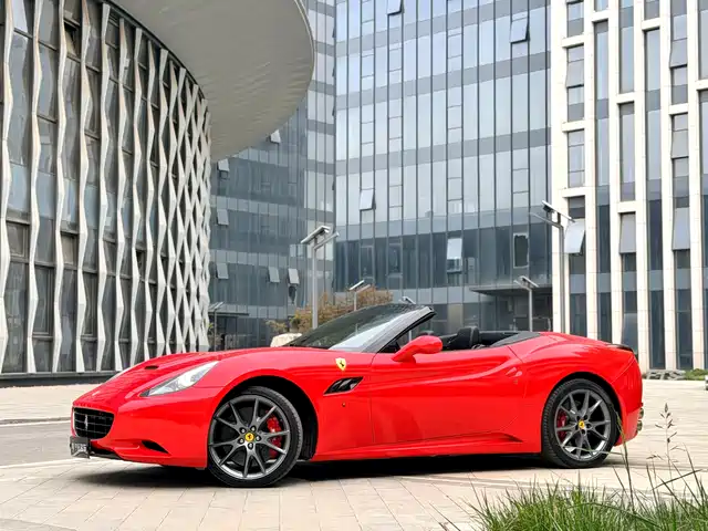 Ferrari California T 2011