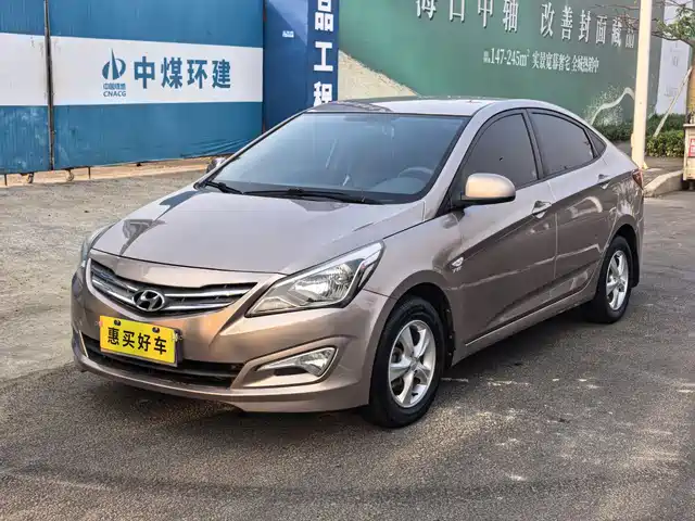 Hyundai Verna 2015
