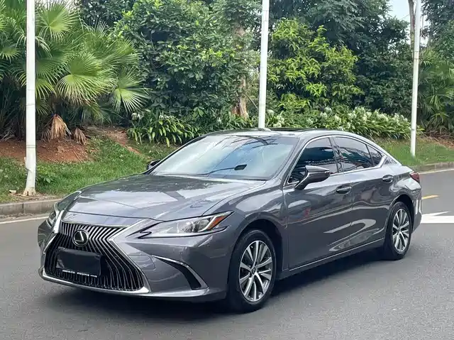 Lexus Lexus ES 2021