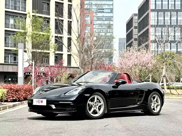 Porsche Porsche 718 2022