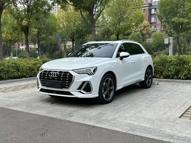 Audi Audi Q3 2022