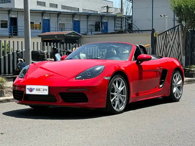 Porsche Porsche 718 2021