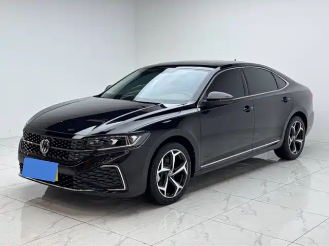 Volkswagen Passat 2024