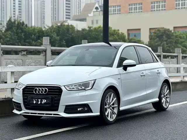 Audi Audi A1 2016