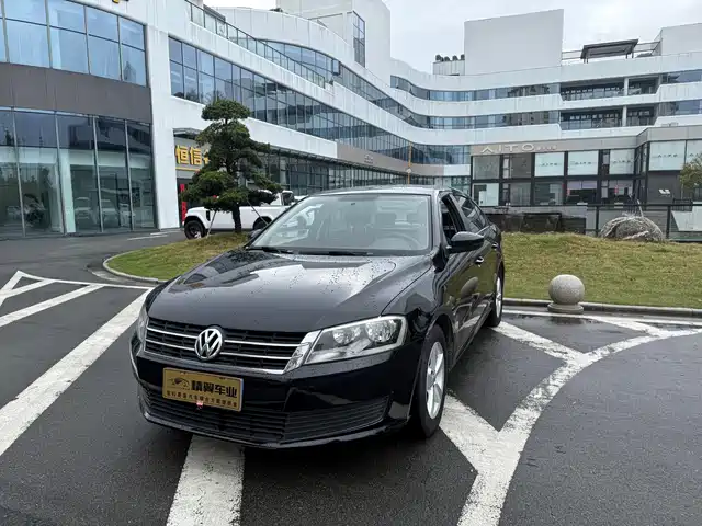 Volkswagen Lavida 2013