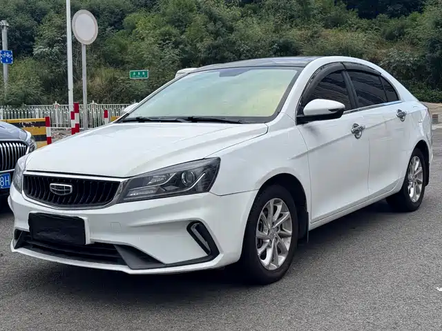 Geely Emgrand 2021