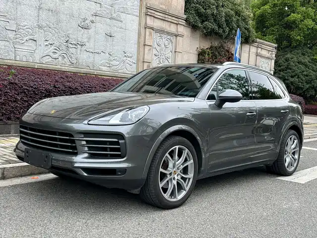 Porsche Cayenne 2021