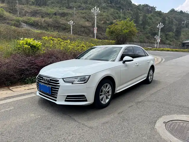 Audi Audi A4L 2016