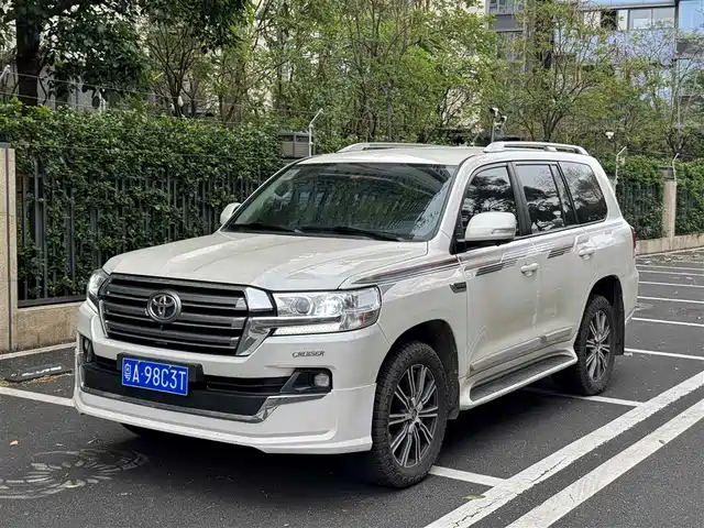 Toyota Land Cruiser (Import) 2018