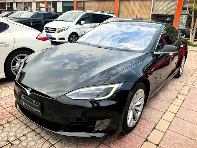Tesla Model S 2016