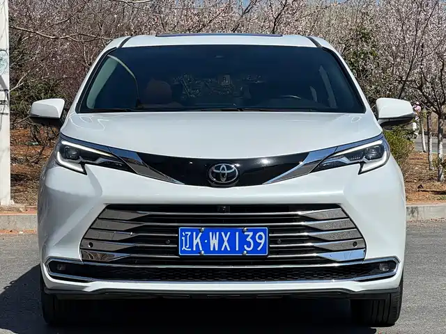 Toyota Toyota Sienna 2024
