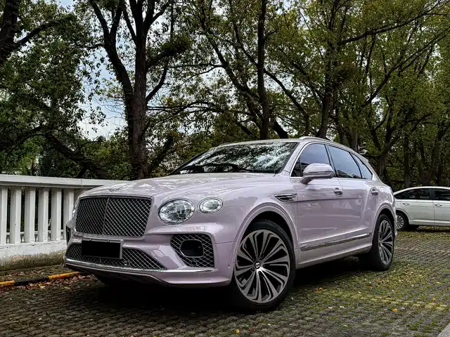 Bentley Bentayga Hybrid 2022