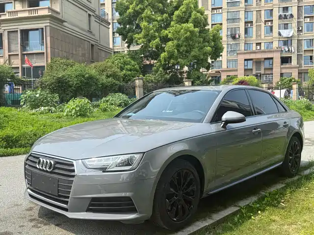 Audi Audi A4L 2017
