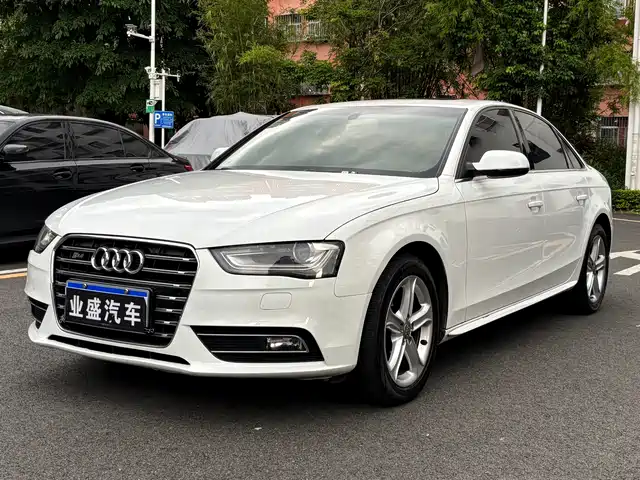 Audi Audi A4L 2015