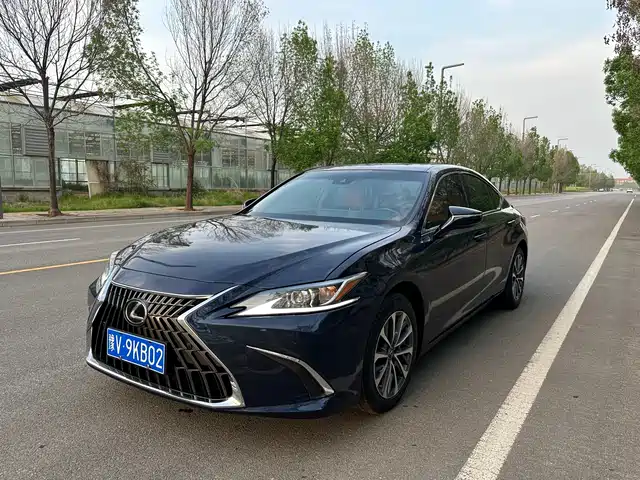 Lexus Lexus ES 2024