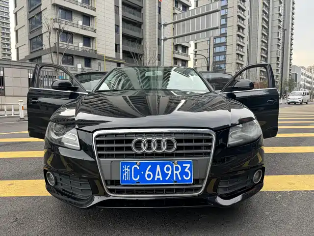 Audi Audi A4L 2011