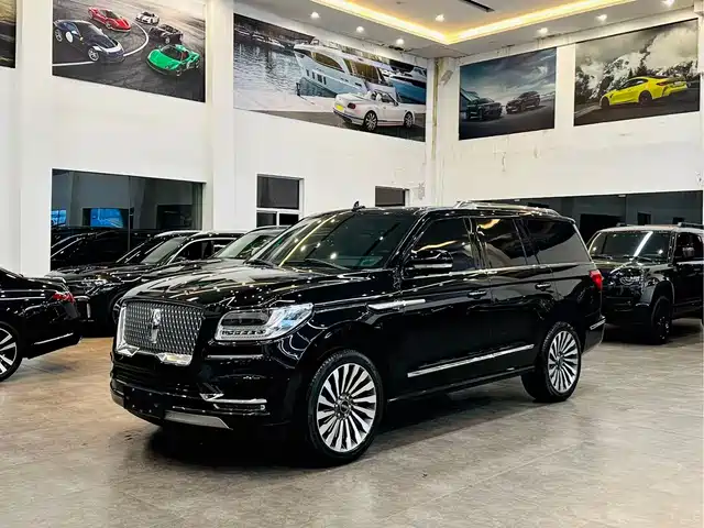 Lincoln Navigator 2022
