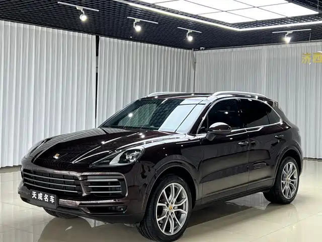 Porsche Cayenne 2021