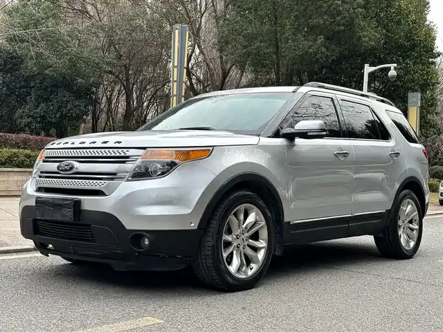 Ford Explorer (Import) 2013