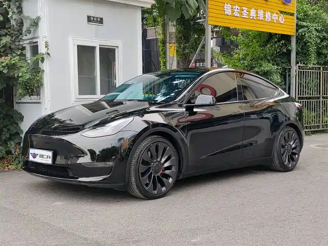 Tesla Model Y 2023