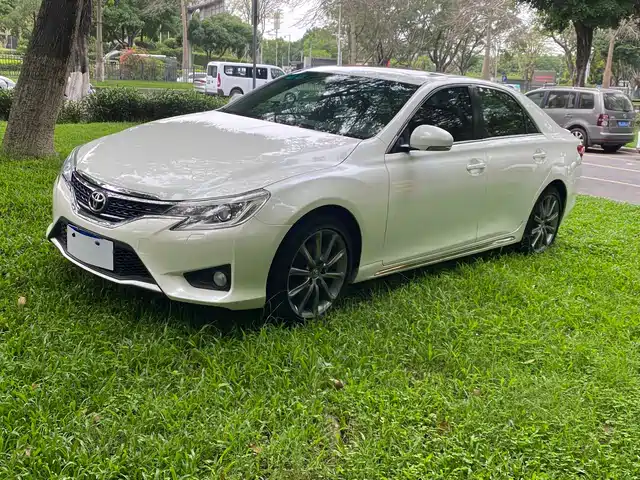 Toyota Reiz 2016