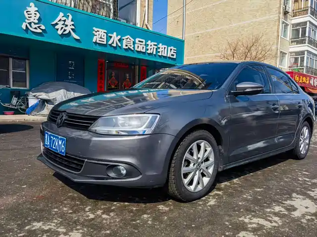 Volkswagen Sagitar 2013