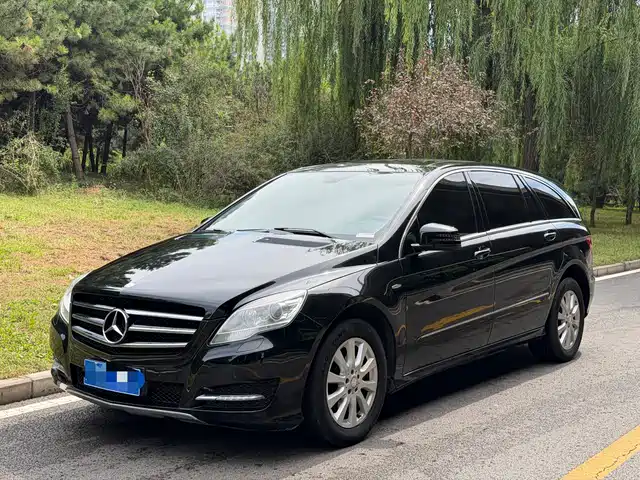 Mercedes-Benz Mercedes-Benz R-Class 2017