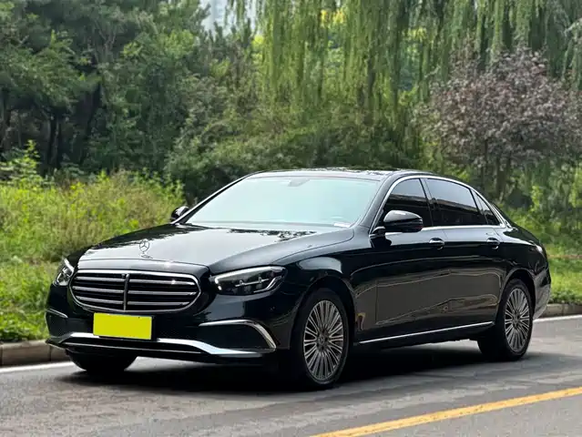 Mercedes-Benz Mercedes-Benz E-Class 2022