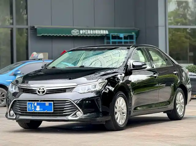 Toyota Camry 2017