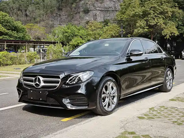 Mercedes-Benz Mercedes-Benz E-Class 2020