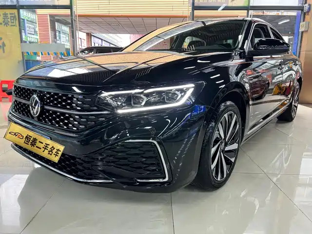 Volkswagen Passat 2022