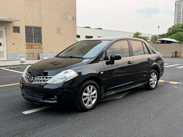 Nissan Tiida 2009