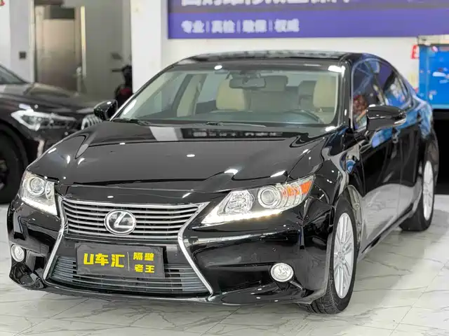 Lexus Lexus ES 2015