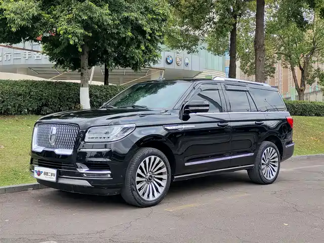 Lincoln Navigator 2021