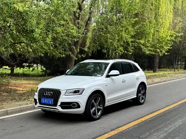 Audi Audi Q5 (Import)
