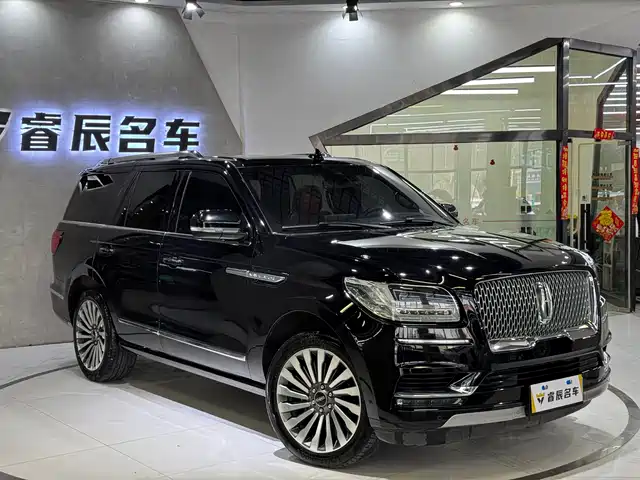 Lincoln Navigator 2021