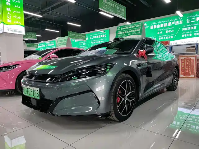 BYD Han L 2025