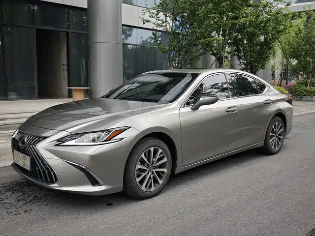 Lexus Lexus ES 2024