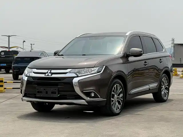 Mitsubishi Outlander 2018