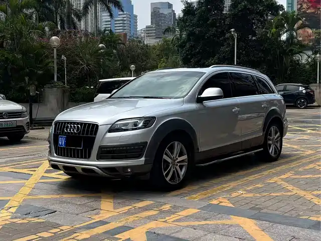 Audi Audi Q7 2010